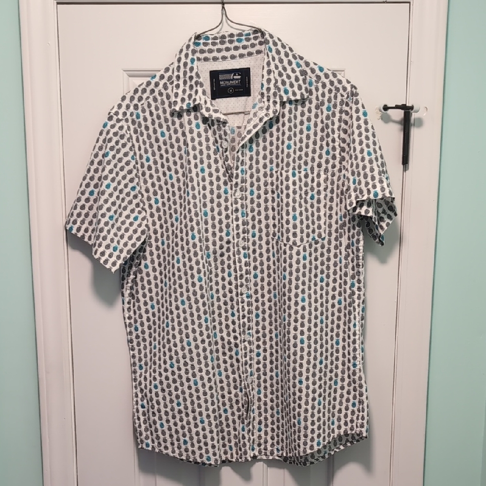 Monument Pineapple Button Up